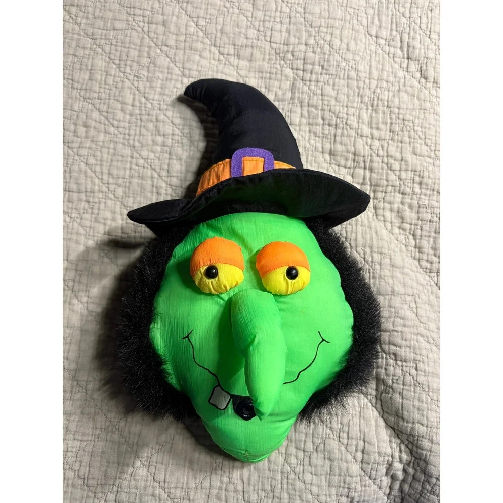 Vintage Dan-Dee Halloween Witch Head Plush Wall Hanging Music City Sound Decor